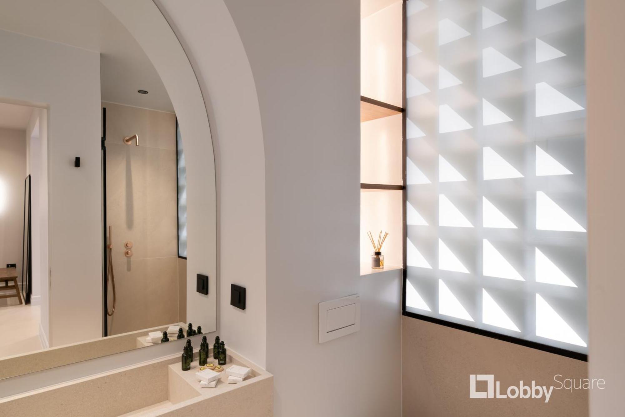 Muse Apartment By Lobbysquare أثينا المظهر الخارجي الصورة